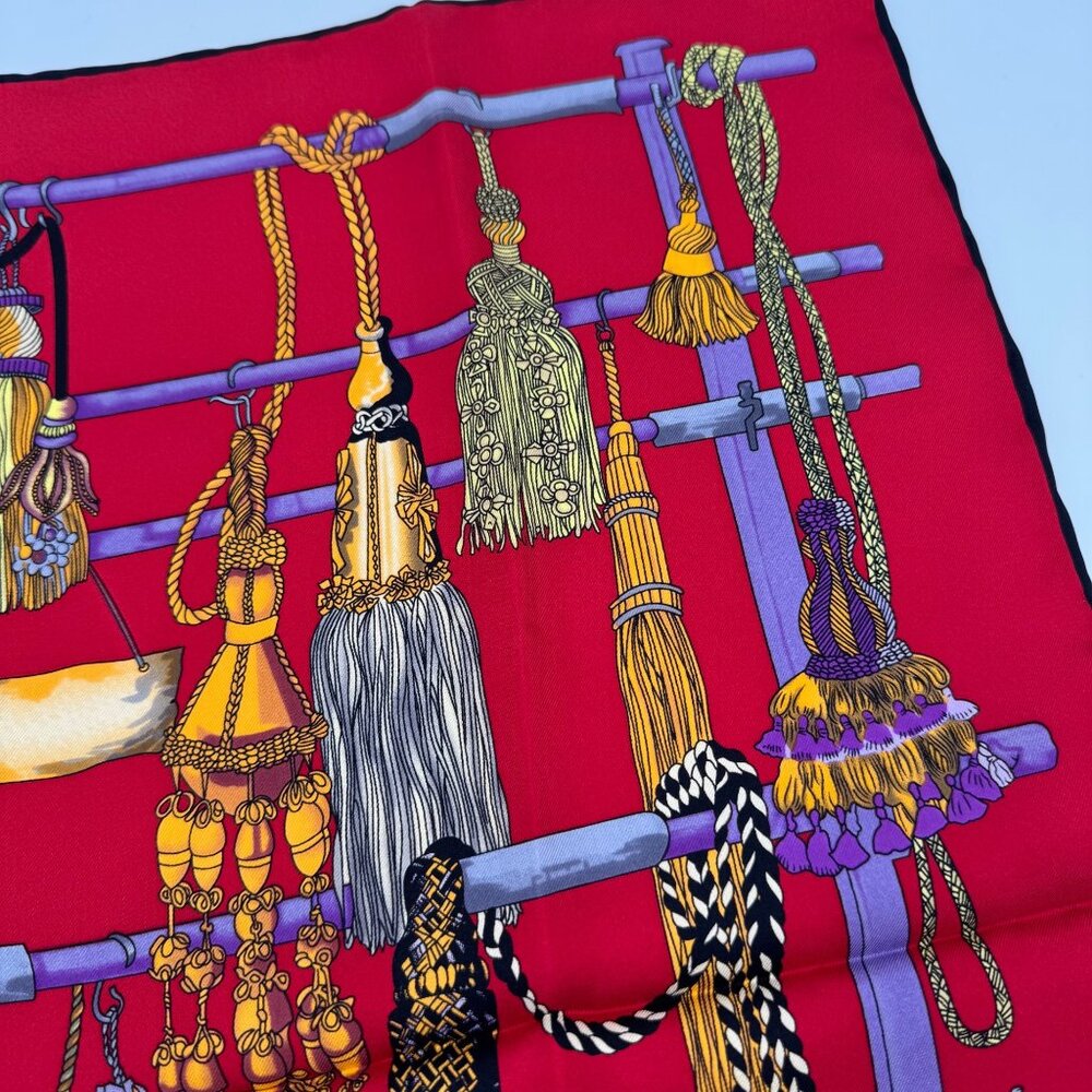 Trevisan S.R.L. Venezia Vintage Silk Scarf With Tassel Design In Red Purple & Go - Picture 6 of 7